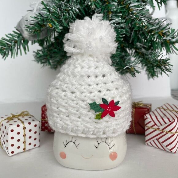 427 - MARSHMALLOW MUG CHRISTMAS HAT IN WHITE - Picture 1 of 1